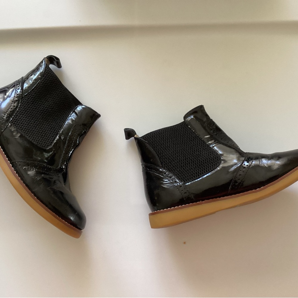 Boots for little girl size 12